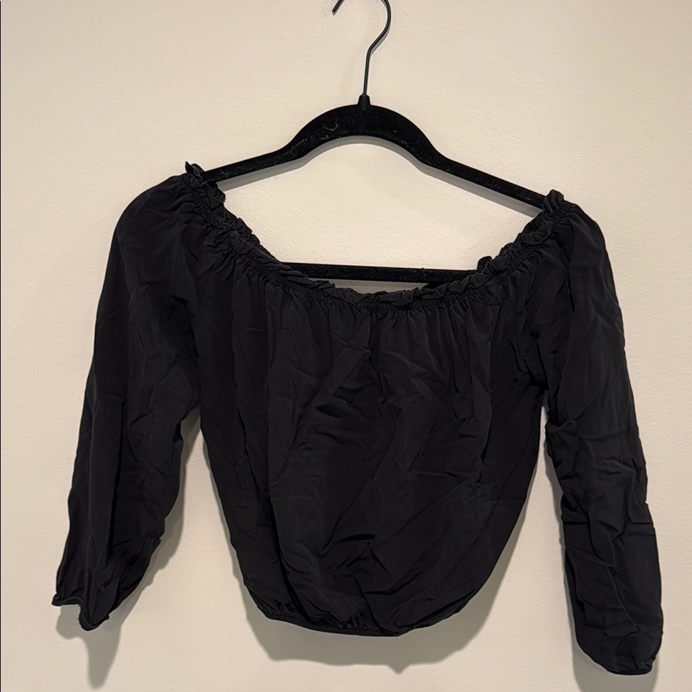 Brandy Melville off-the-shoulder crop top